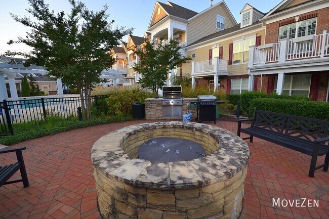 Building Photo - 10420 Sablewood Dr