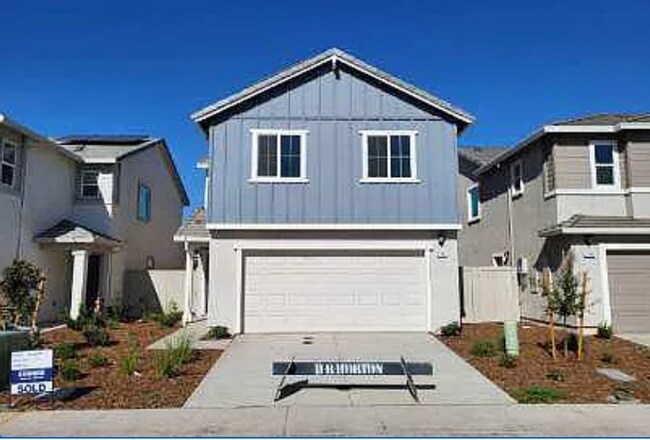Building Photo - Stunning Roseville 4/3 New Build!  Please ...