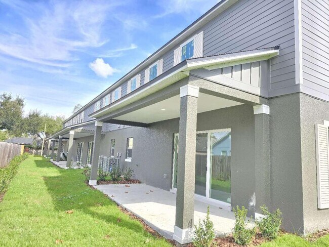 Building Photo - 4472 S Lake Orlando Pkwy