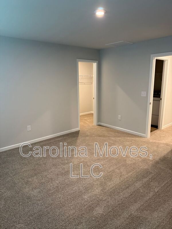 Building Photo - 179 Randwick Ln