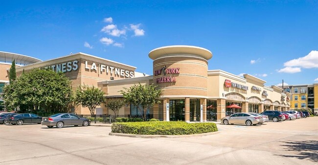 Building Photo - 1522 Olive Garden