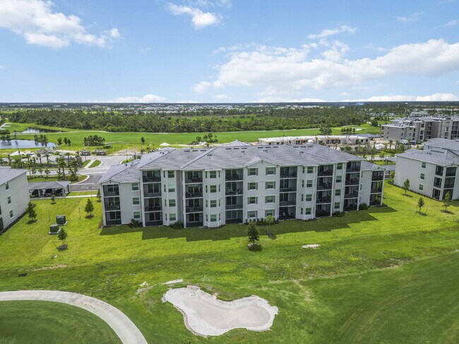Building Photo - "Fully Furnished 2-Bed, 2-Bath Condo in Wellen Golf!"