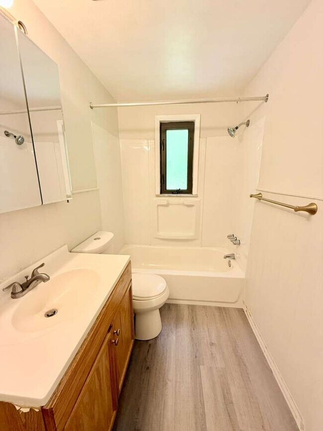 Building Photo - Fabulous 3 bed 1 bath House in Penn Hills