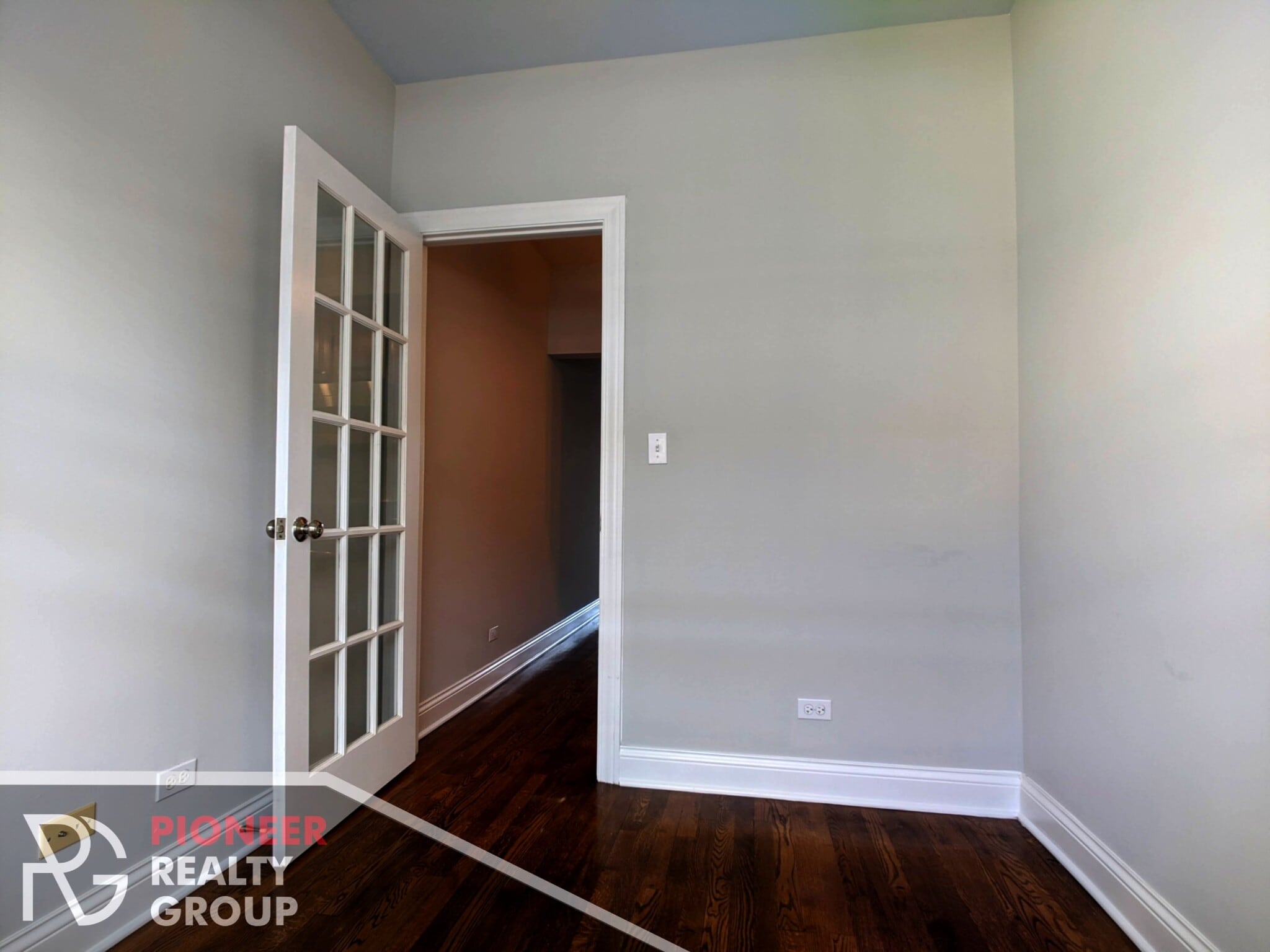 Building Photo - 736 W Addison St