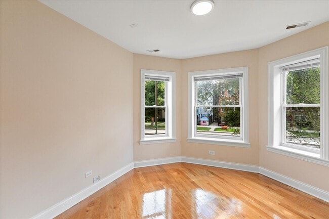 Building Photo - 4010 N Central Park Ave