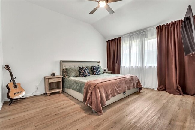 Building Photo - 206 Quail Cir