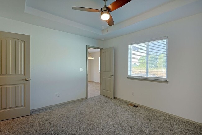 Building Photo - 709 E Ave K