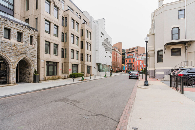 Building Photo - 1772 Church St NW