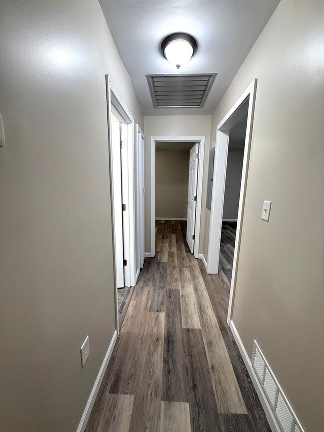 Building Photo - RENOVATED DUPLEX!