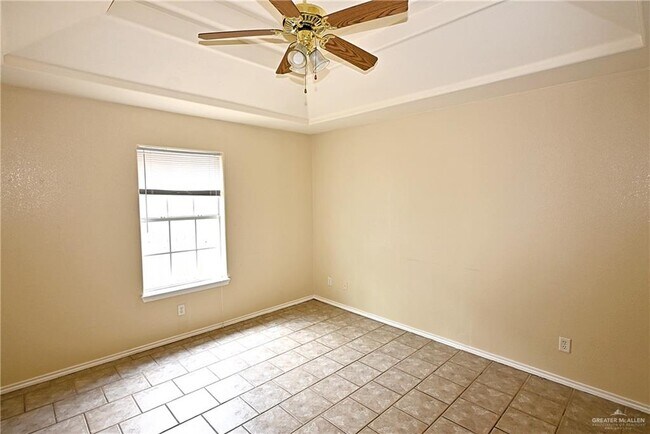 Building Photo - 17 West Dr