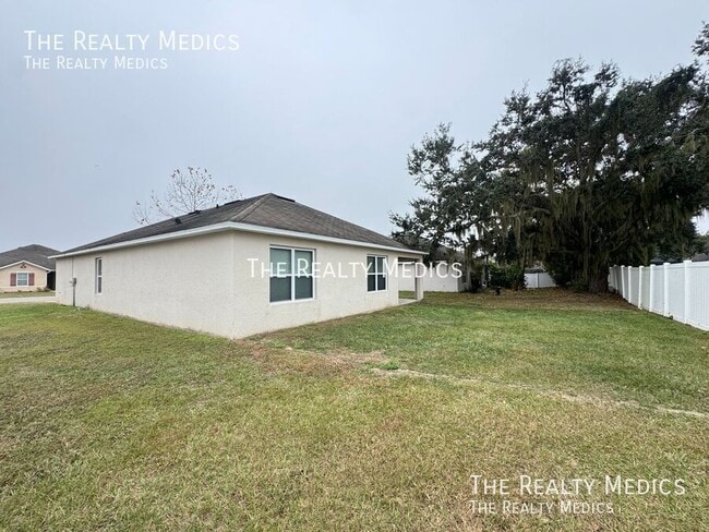 Building Photo - 1665 Laurel Oaks Dr