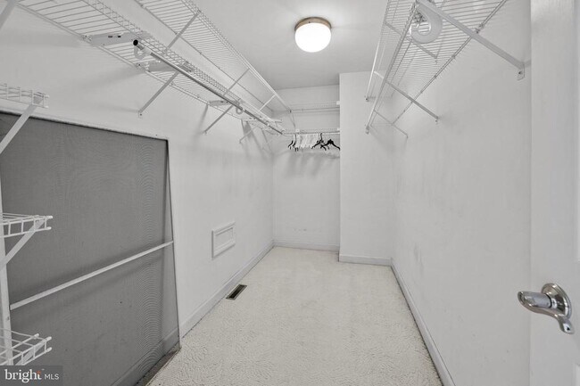 Building Photo - 1238 Hunters Rd