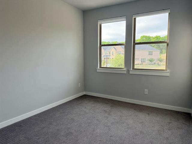 Building Photo - 1300 Ethan Dr