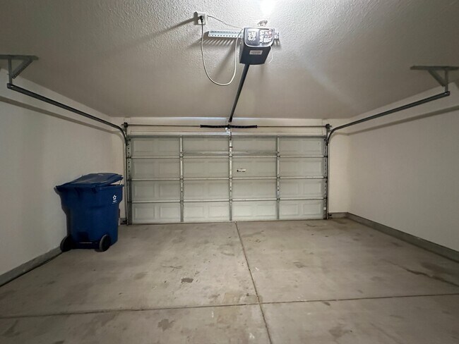 Building Photo - 11387 E 26th St