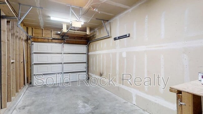 Building Photo - 1299 Vondelpark Dr