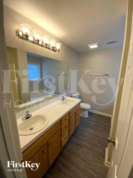 Building Photo - 139 Hanahan Plantation Cir