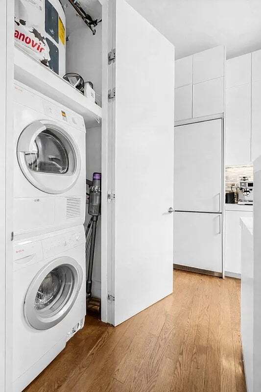 Building Photo - 640 Broadway