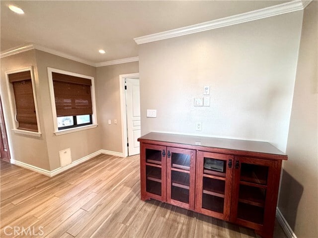 Building Photo - 874 Highpoint Dr