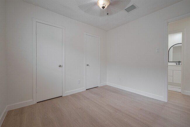 Building Photo - 16250 Rancho Blanco Dr