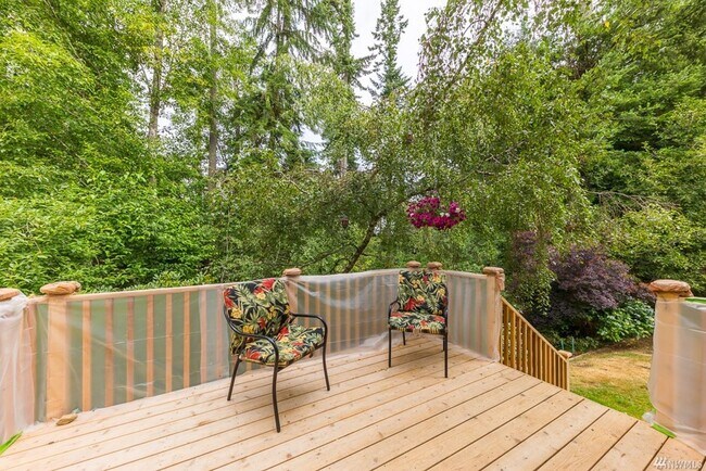 Building Photo - Everett Single Family house 3 bd 2.5 bath ...