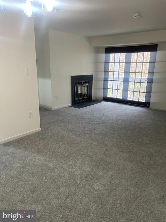 Building Photo - 5700 Shadwell Ct