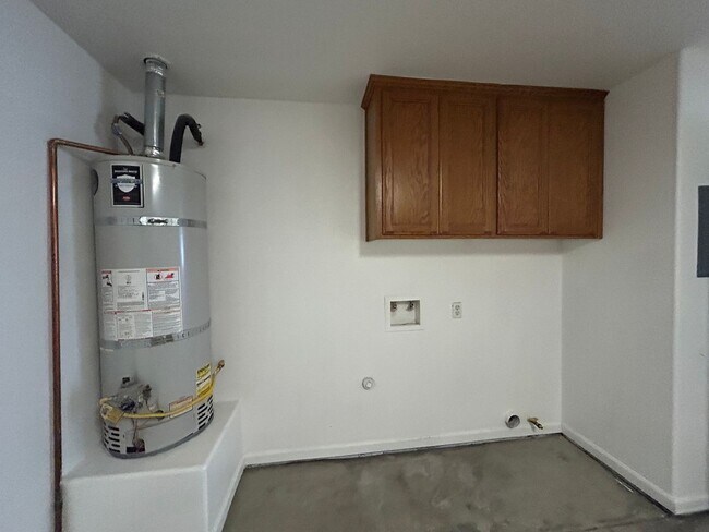 Building Photo - 1748-1750 Garden