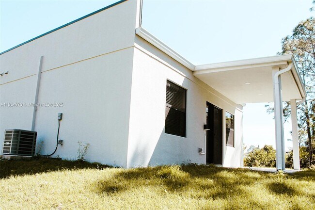 Building Photo - 1917 Lorna Ave
