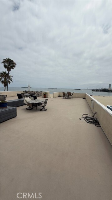 Building Photo - 1174 E Ocean Blvd