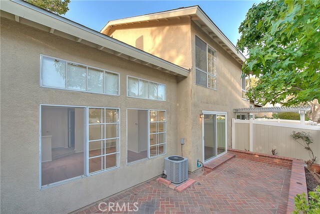 Building Photo - 26222 Fern Glen