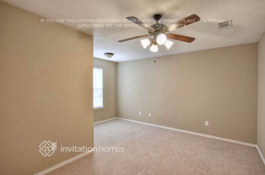 Building Photo - 15614 Gatsby Ln