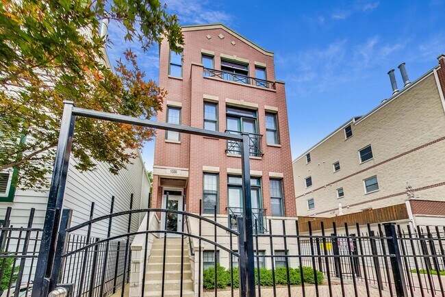 Building Photo - 1330 W Fletcher St