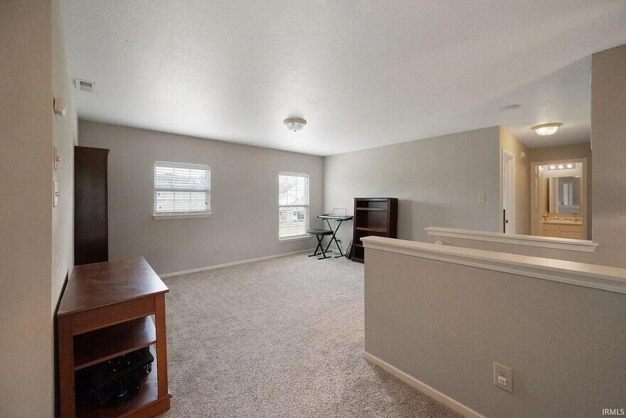 Building Photo - 4898 Little Pine Dr