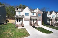 Building Photo - 385 Hungry Hollow Rd SE