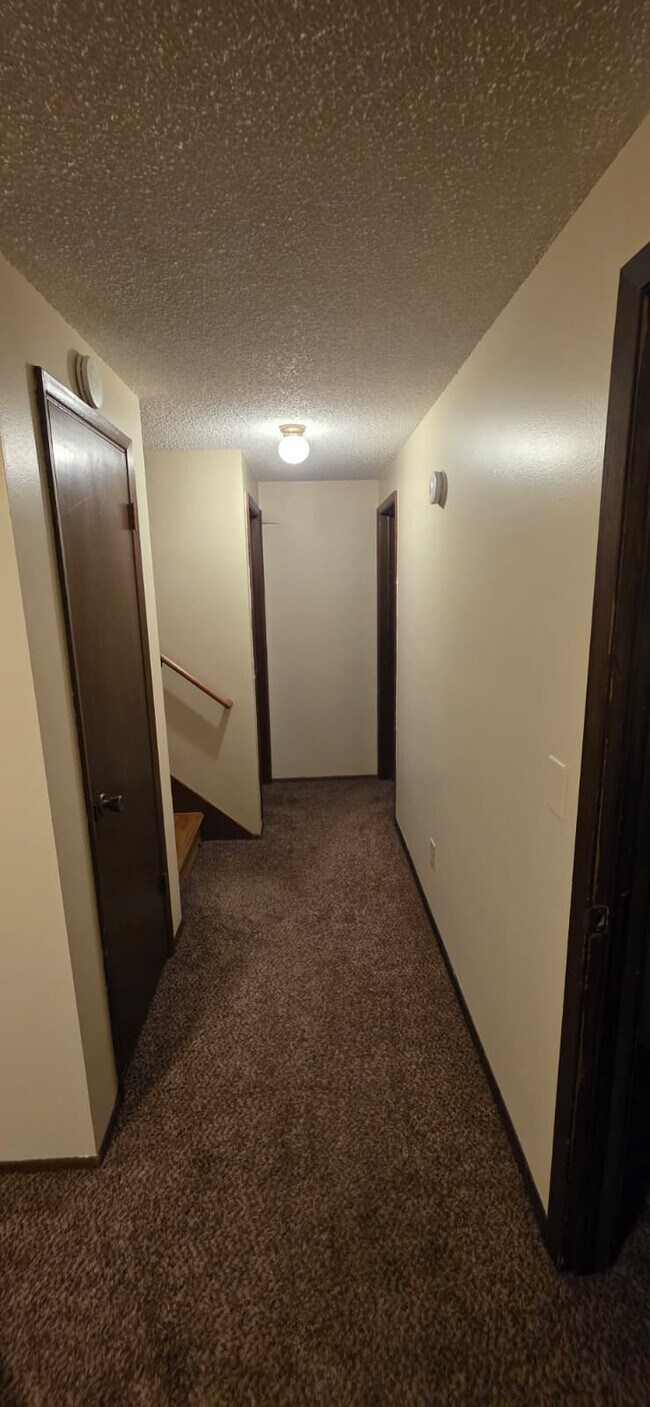 Building Photo - Garland Duplex