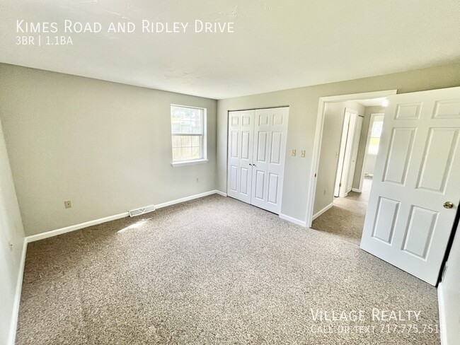 Building Photo - *** Available mid-June! *** Large, remodel...