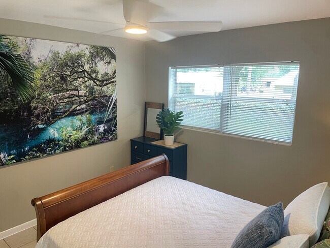 Windows have privacy film to block street view - 914 NW 40th Ave