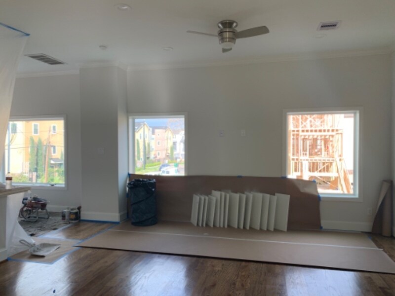 Building Photo - 1630 W 24th St