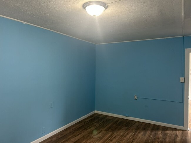 Primary Photo - 3149 W 32nd St