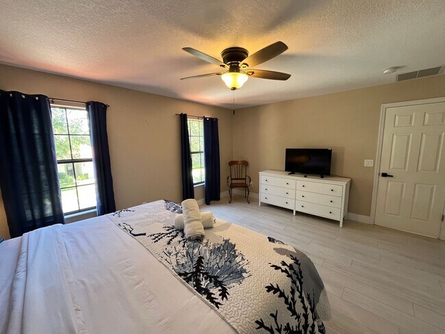 Building Photo - Beautiful Mediterranean Pool Home Availabl...
