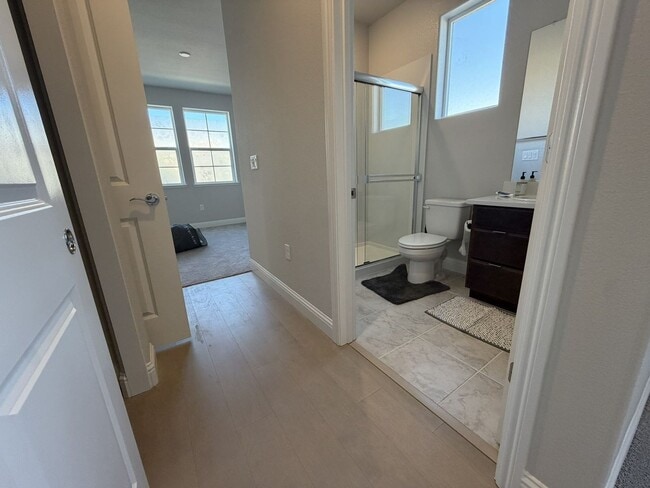 Building Photo - Beautiful 5 bedroom, 4 bathroom 2 story home in Rancho Cordova!!!