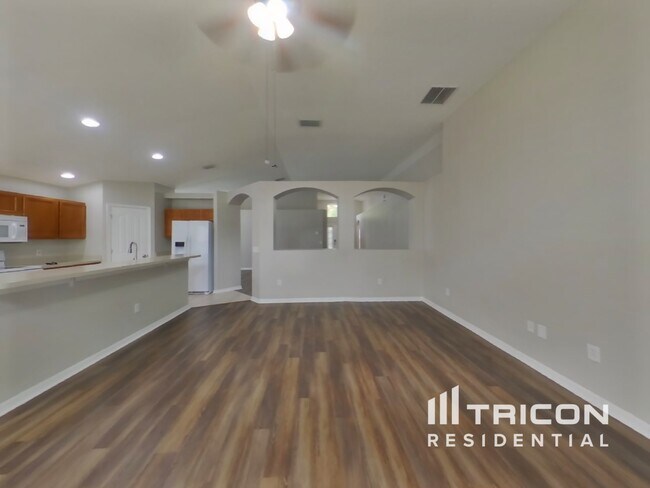 Building Photo - 13461 Staghorn Rd