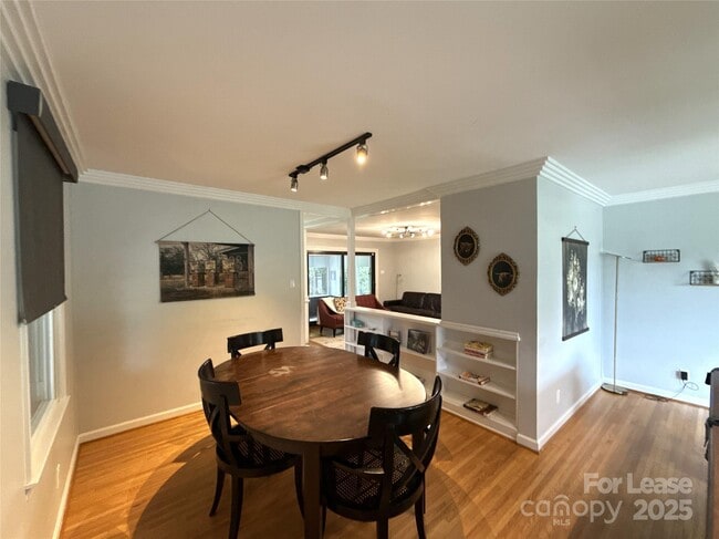 Building Photo - 1600 Paddock Cir