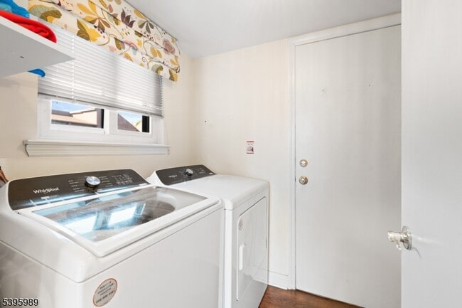 Building Photo - 4141 Bloomingdale Dr