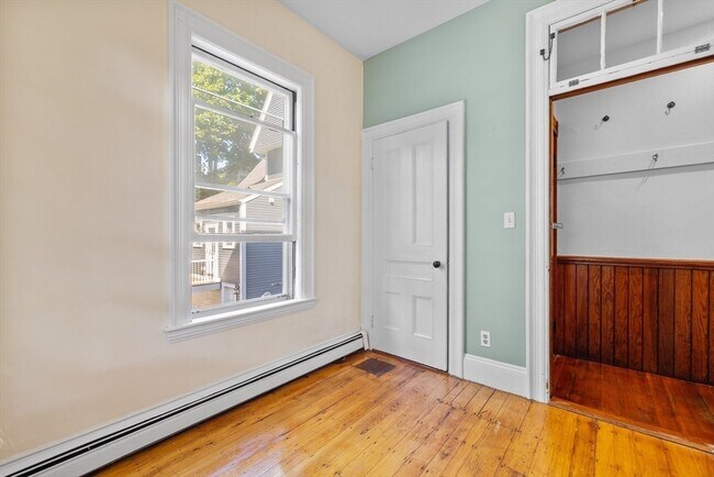 Building Photo - 20 Mellen St