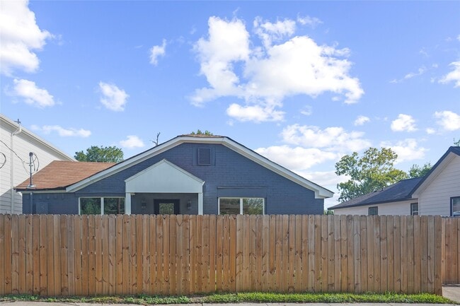 Building Photo - 4314 Gregory St