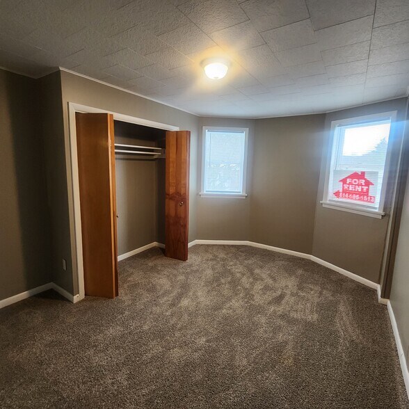 Building Photo - 3908 5th Ave