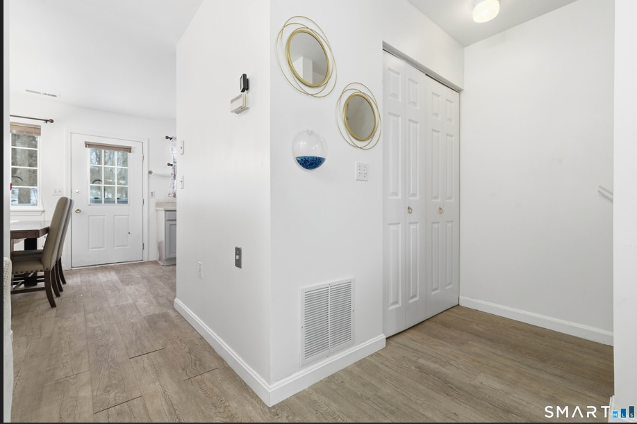 Building Photo - 310 Boston Post Rd