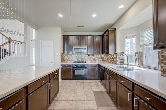 Building Photo - 11205 Sunlit Bay Dr