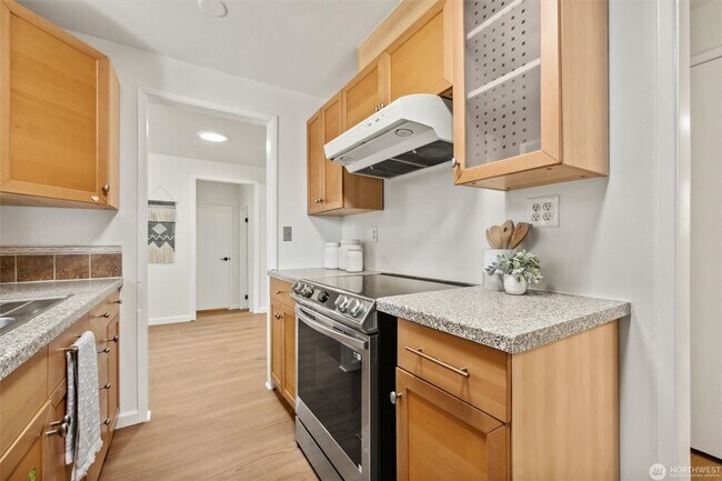 Building Photo - 4Bd/1.75Ba Seattle House