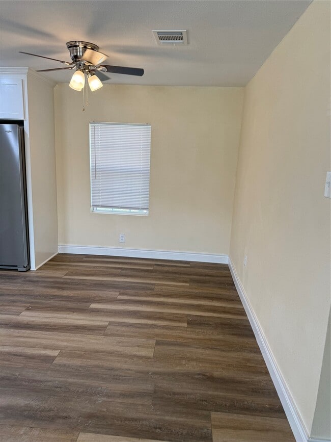 Building Photo - 2623 Morning Glory Dr